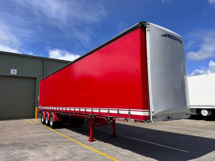 2001 Maxitrans St3 22 Pallet Sd Curtain Sider