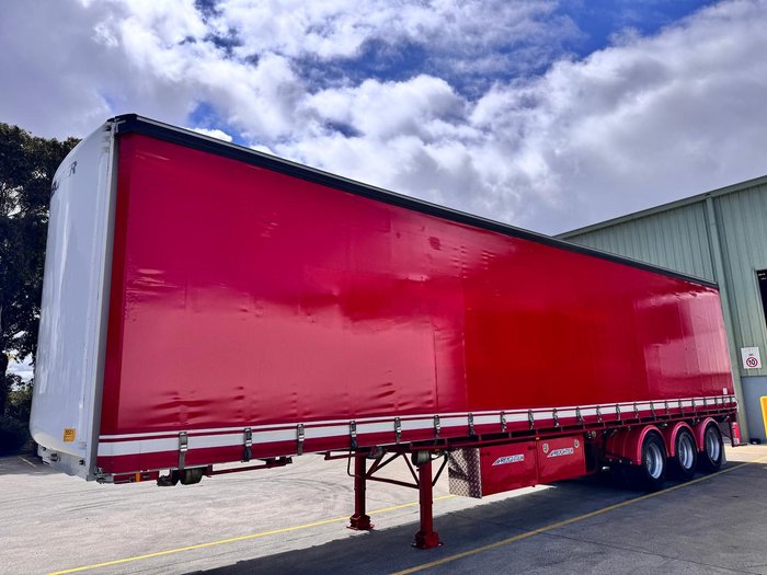 2001 Maxitrans St3 22 Pallet Sd Curtain Sider