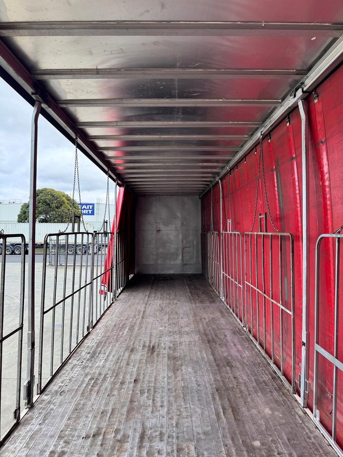 2001 Maxitrans St3 22 Pallet Sd Curtain Sider 