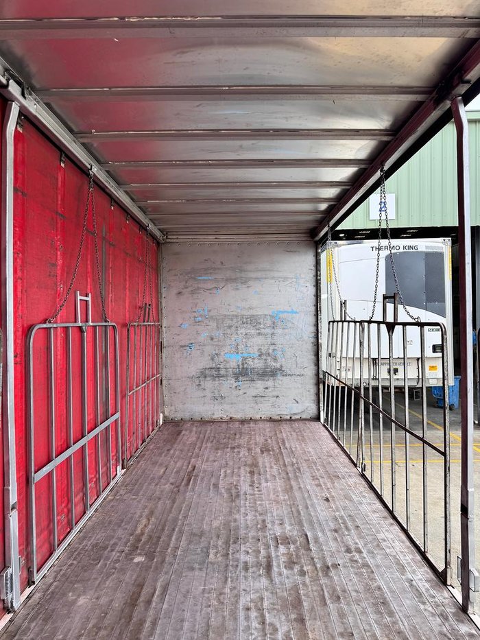 2001 Maxitrans St3 22 Pallet Sd Curtain Sider 