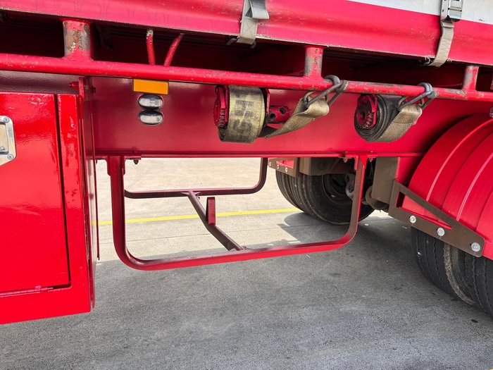 2001 Maxitrans St3 22 Pallet Sd Curtain Sider 