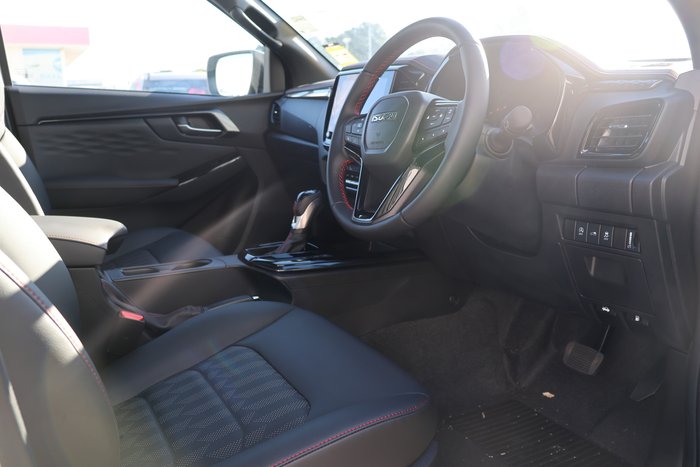 2025 Isuzu D-MAX X-TERRAIN