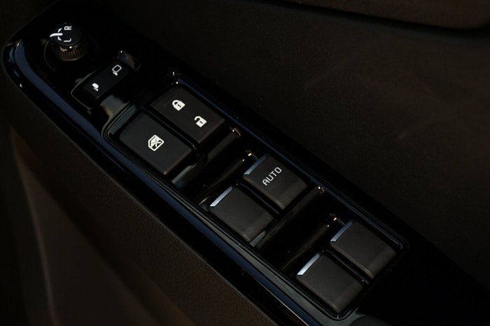 2025 Isuzu D-MAX X-TERRAIN