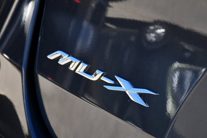 2025 Isuzu MU-X LS-M