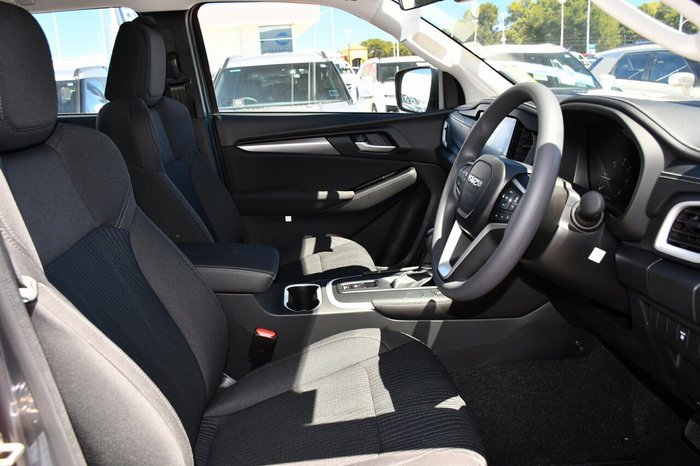 2025 Isuzu MU-X LS-M