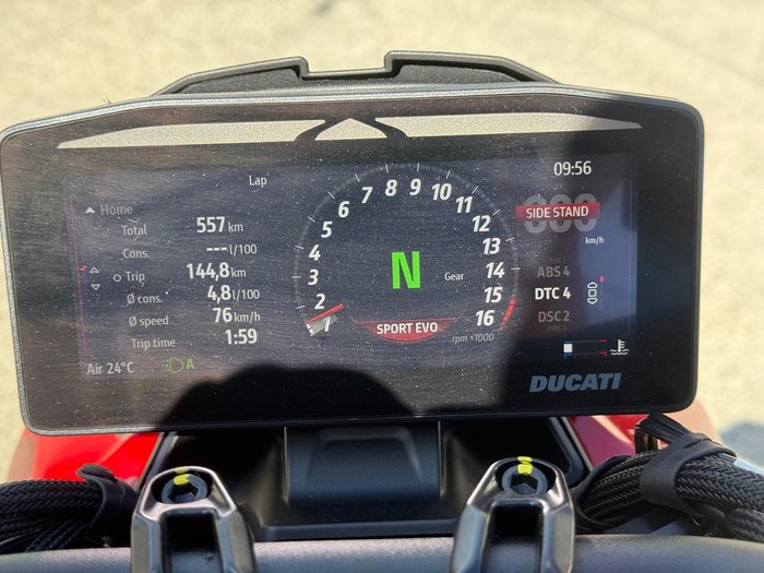 2025 Ducati Streetfighter V4 S Streetfighter Red