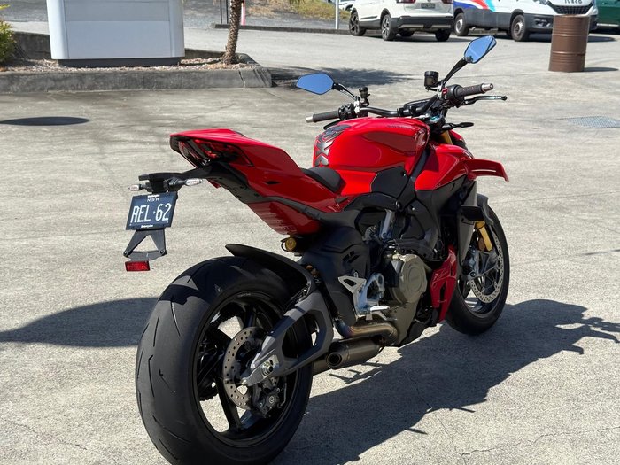 2025 Ducati Streetfighter V4 S Streetfighter Red