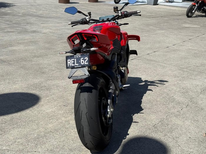 2025 Ducati Streetfighter V4 S Streetfighter Red