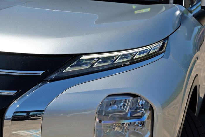 2025 Mitsubishi Outlander Exceed