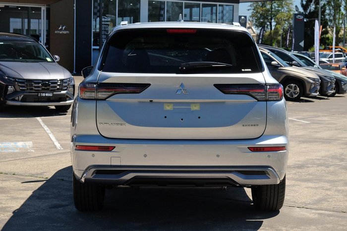 2025 Mitsubishi Outlander Exceed