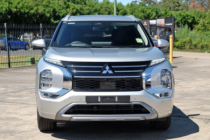 2025 Mitsubishi Outlander Exceed