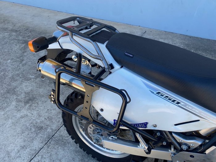 2018 Suzuki DR650SE White