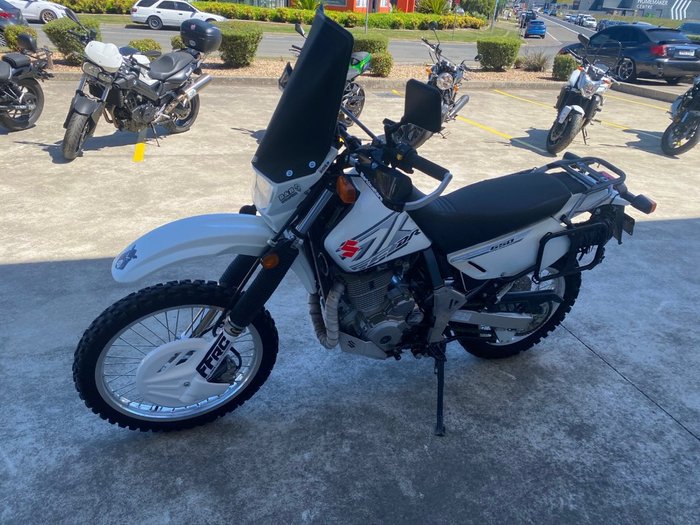 2018 Suzuki DR650SE White