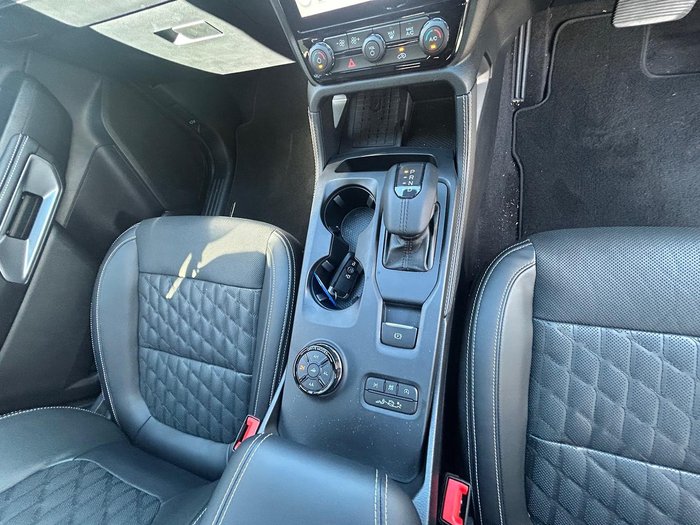 2025 Ford Everest Platinum