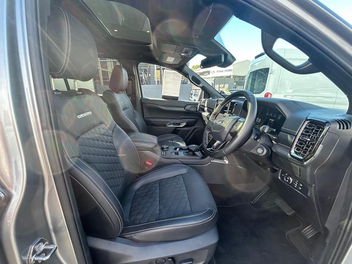 2025 Ford Everest Platinum