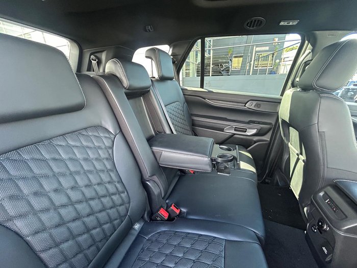 2025 Ford Everest Platinum