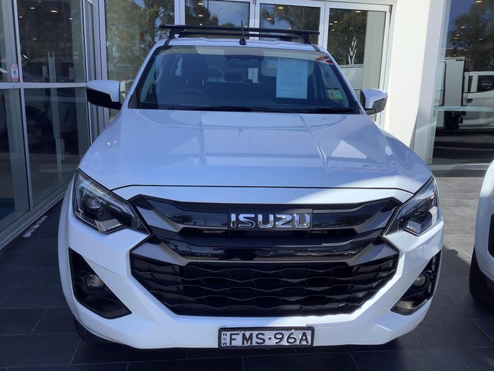 2024 Isuzu D-MAX LS-M