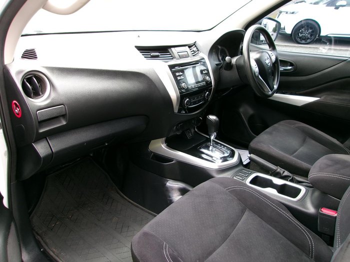 2017 Nissan Navara SL