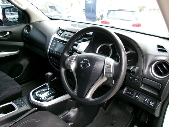 2017 Nissan Navara SL