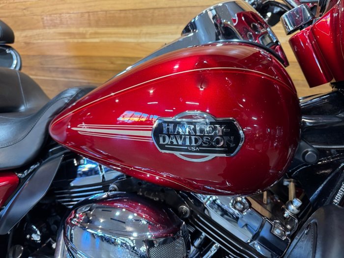 2011 Harley-davidson FLHTCU U/C ELECTRA GLIDE Red