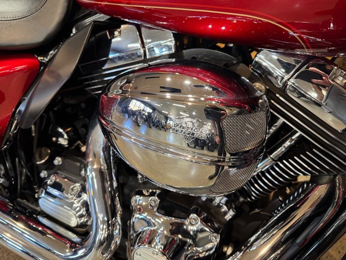 2011 Harley-davidson FLHTCU U/C ELECTRA GLIDE Red