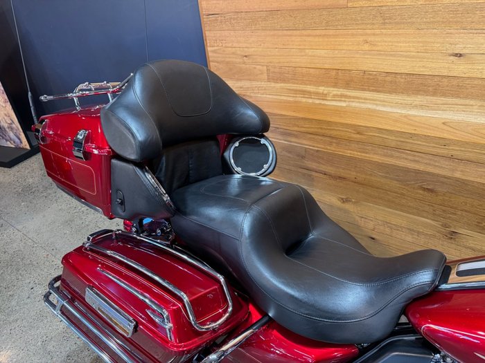 2011 Harley-davidson FLHTCU U/C ELECTRA GLIDE Red