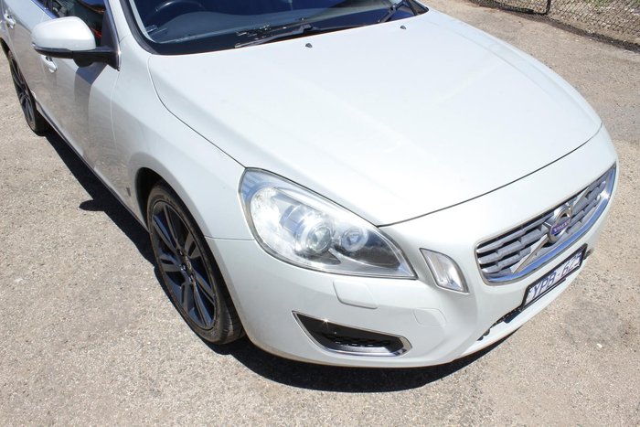 2010 Volvo S60 T6 AWD Cosmic White