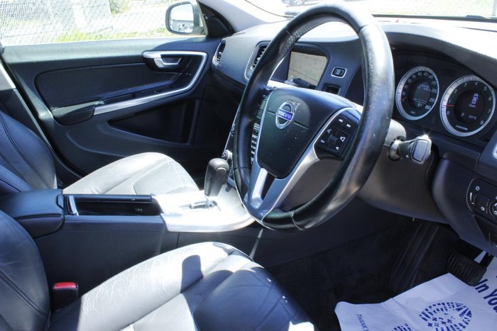 2010 Volvo S60 T6 AWD Cosmic White