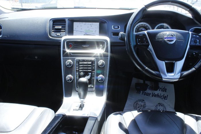 2010 Volvo S60 T6 AWD Cosmic White