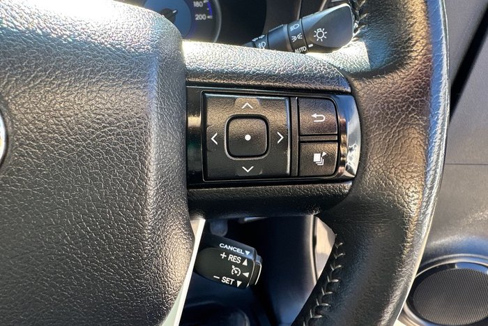 2019 Toyota Hilux SR5