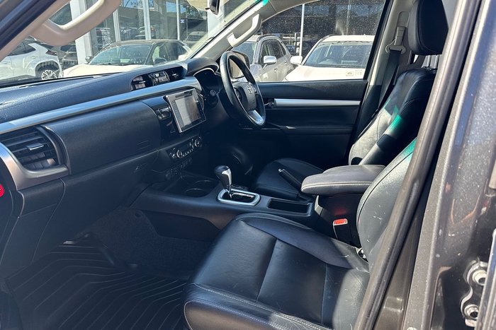 2019 Toyota Hilux SR5