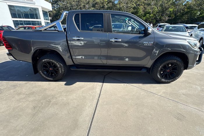 2019 Toyota Hilux SR5