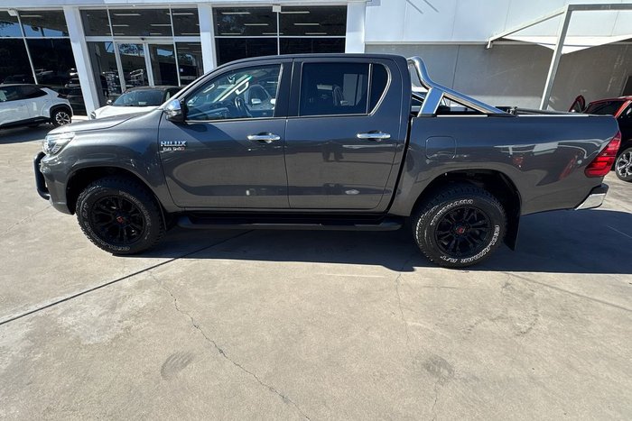 2019 Toyota Hilux SR5