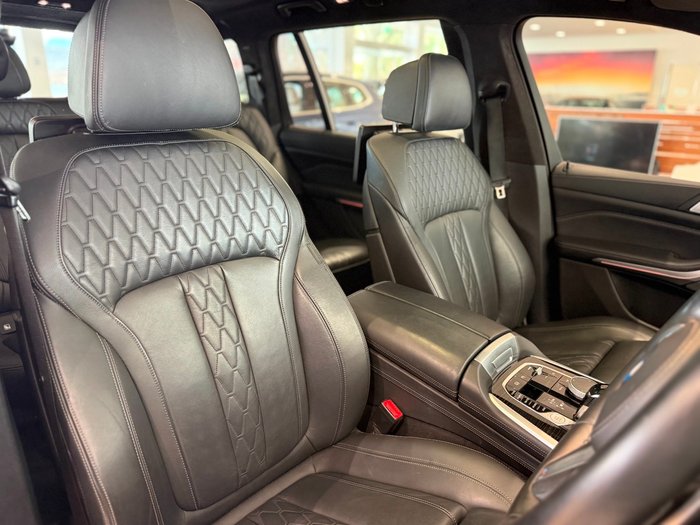 2019 BMW X7 M50d