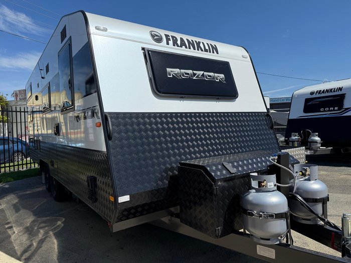 2025 Franklin Razor 220 Triple Bunk