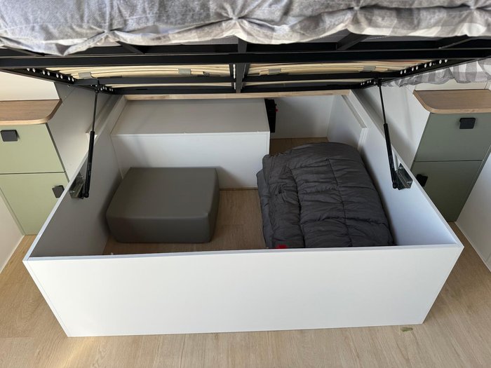 2025 Franklin Razor 220 Triple Bunk