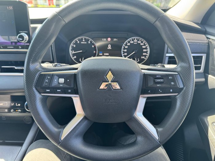 2024 Mitsubishi Outlander ES ZM MY24 White