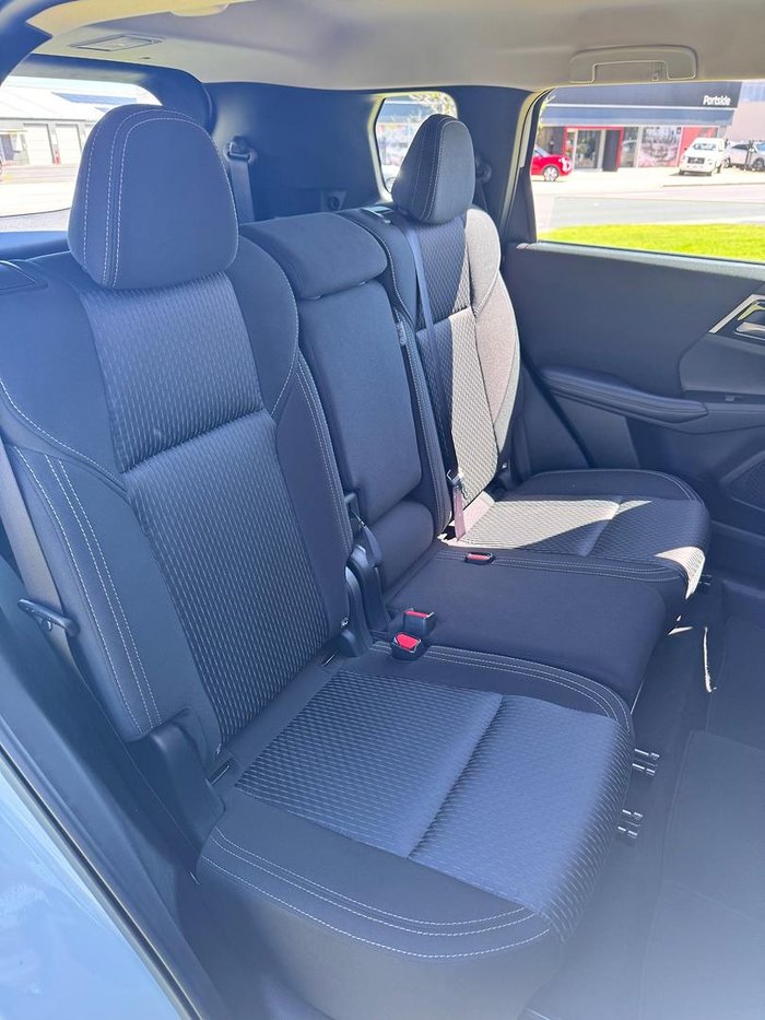 2024 Mitsubishi Outlander ES ZM MY24 White