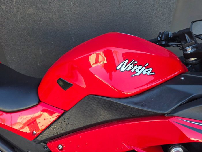 2016 Kawasaki NINJA 300 RED