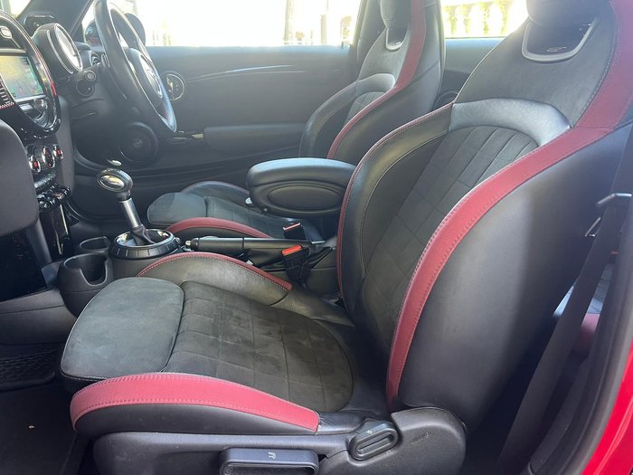 2017 MINI Hatch John Cooper Works