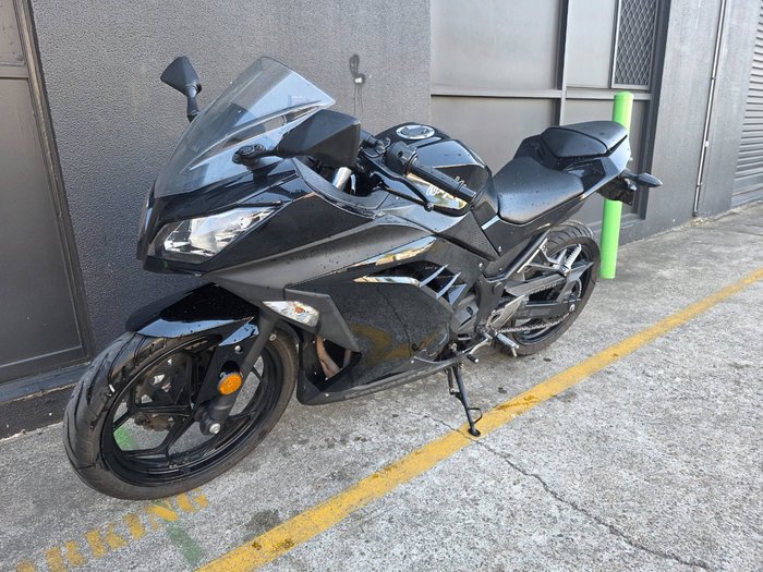 2013 Kawasaki NINJA 300 BLACK