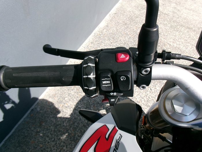 2022 BMW Motorrad F 900 R LT WHT/RACING BLU MET/RACE RED