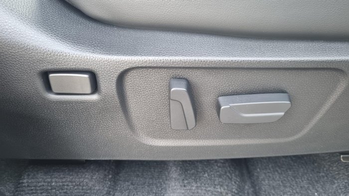 2025 Isuzu MU-X X-TERRAIN MY25.5 4X4 Dual Range Mercury Silver