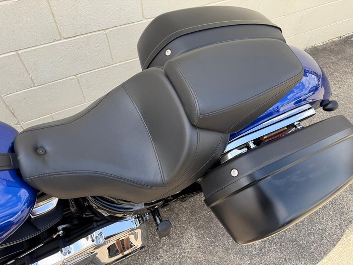 2018 Harley-Davidson Sport Glide 107 (FLSB) Softail Blue