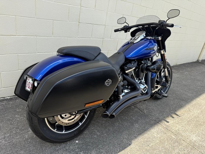 2018 Harley-Davidson Sport Glide 107 (FLSB) Softail Blue