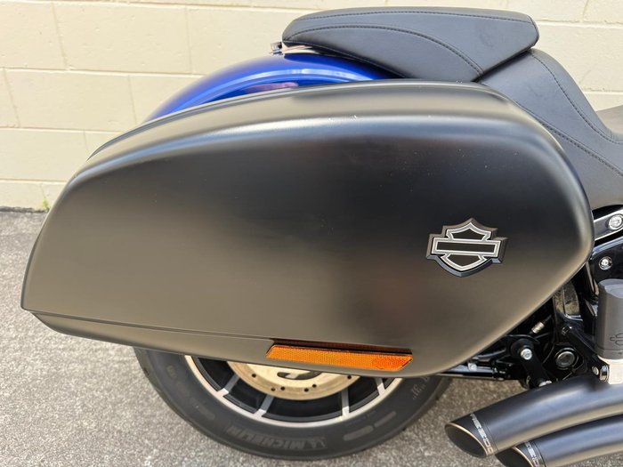 2018 Harley-Davidson Sport Glide 107 (FLSB) Softail Blue