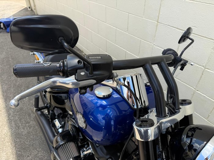 2018 Harley-Davidson Sport Glide 107 (FLSB) Softail Blue