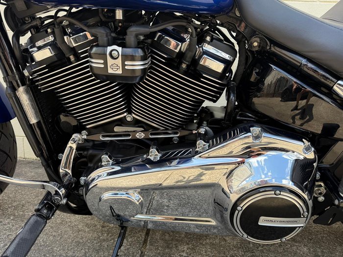 2018 Harley-Davidson Sport Glide 107 (FLSB) Softail Blue