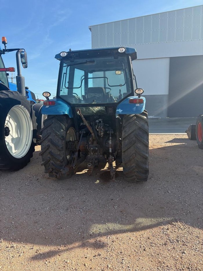 1997 New Holland 6640Sle