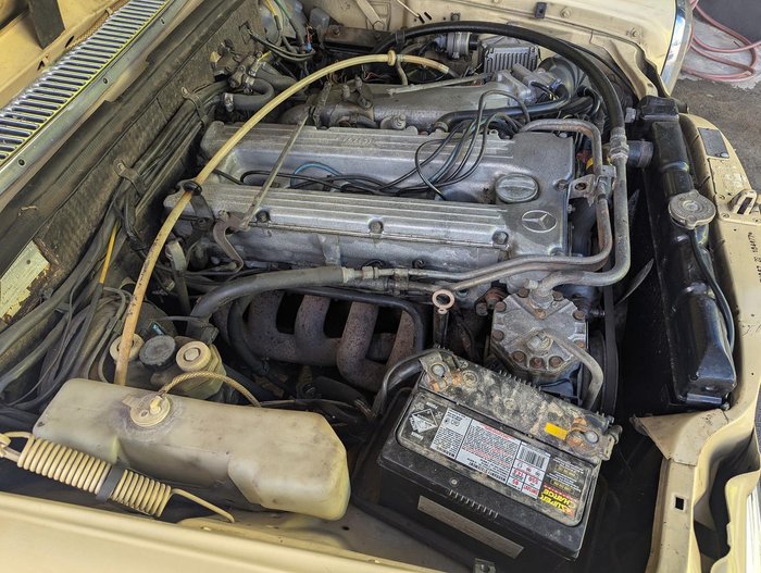 1974 Mercedes-Benz 280E W114 YELLOW